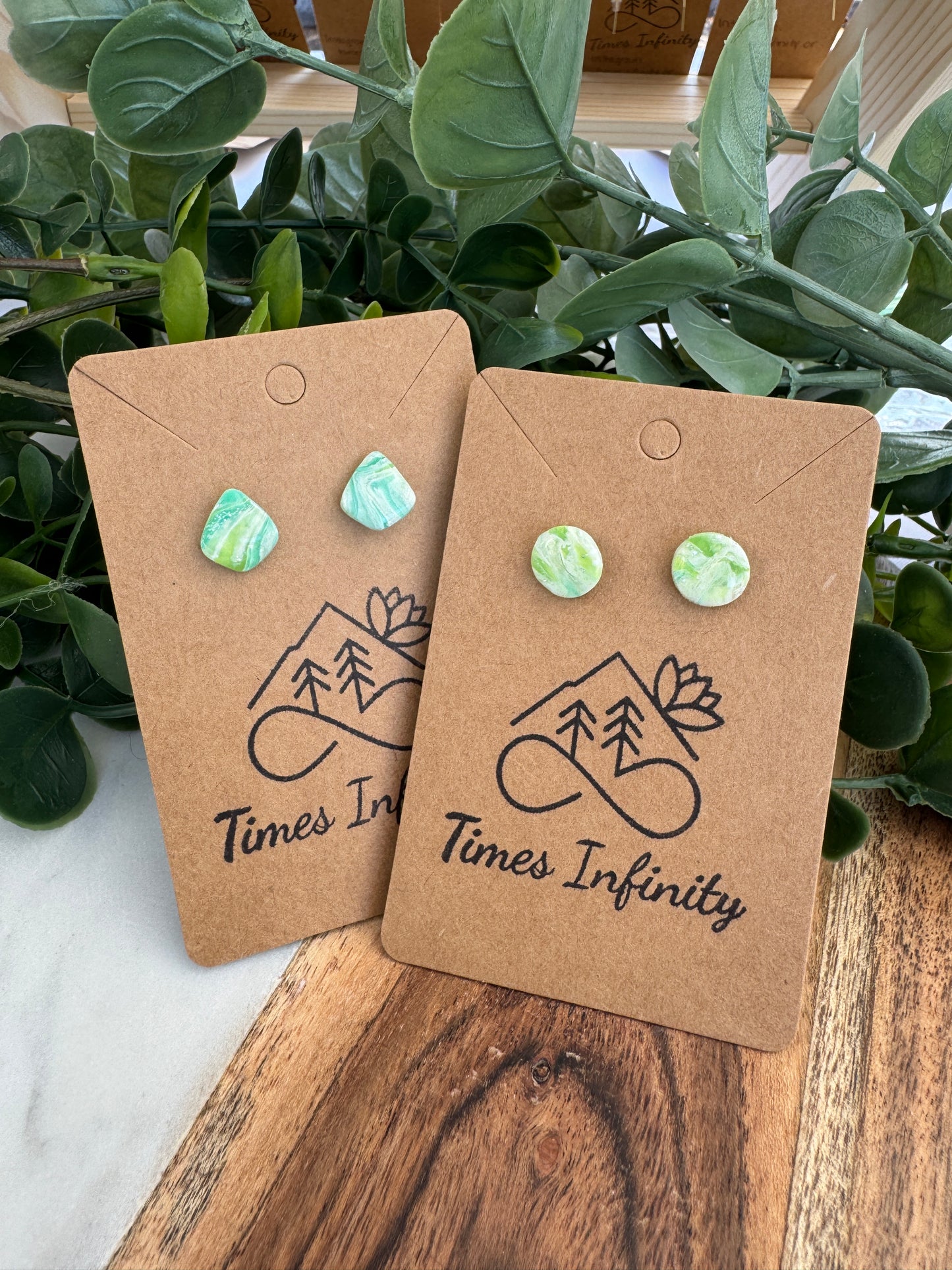Serene swirl studs